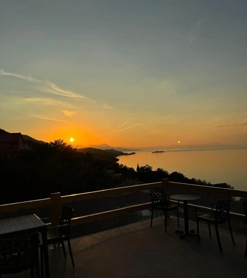 Hotel Bujtina E Qilimave Zogaji 0*,  Albanien